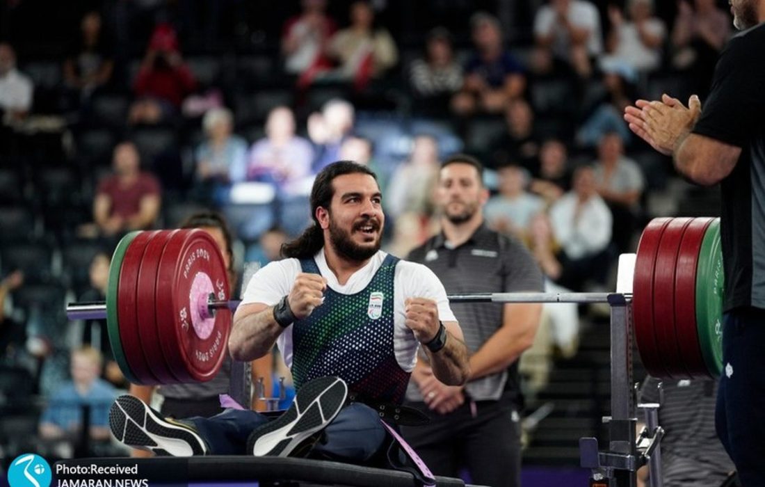 مدال برنز پارالمپیک بر گردن پاراوزنه‌بردار گیلانی