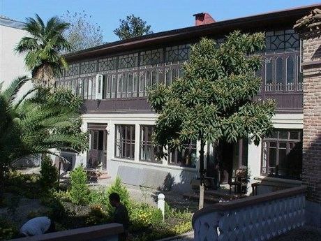 درخواست توقف ساختوساز در محدوده خانه تاریخی قدیری رشت