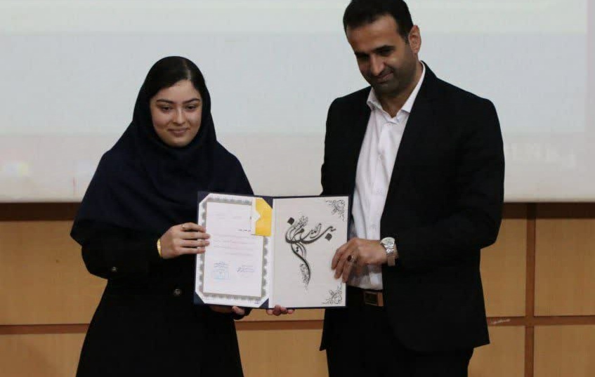 دانشجوی پرستاری دانشگاه آزاد اسلامی واحد رشت، پرستار نمونه گیلان شد