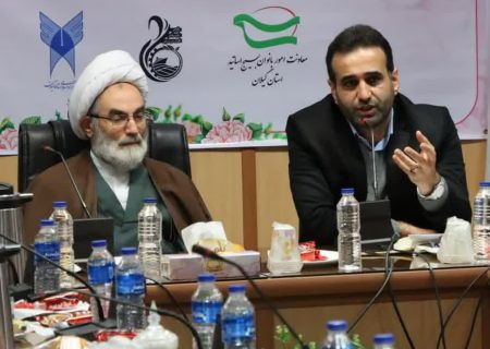 دانشگاه آزاد اسلامی توجه ویژه‌ای به نقش زن در نهاد خانواده دارد