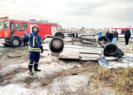 مرگ راننده جوان بر اثر واژگونی خودرو در مسکن مهر رشت