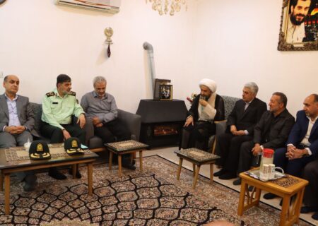 دیدار فرمانده کل انتظامی کشور با خانواده شهید مدافع امنیت حسن عشوری + تصاویر