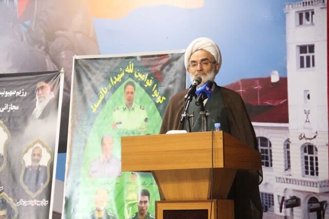 عزت و اقتدار ایران حاصل سالها ایستادگی و خون شهیدان است