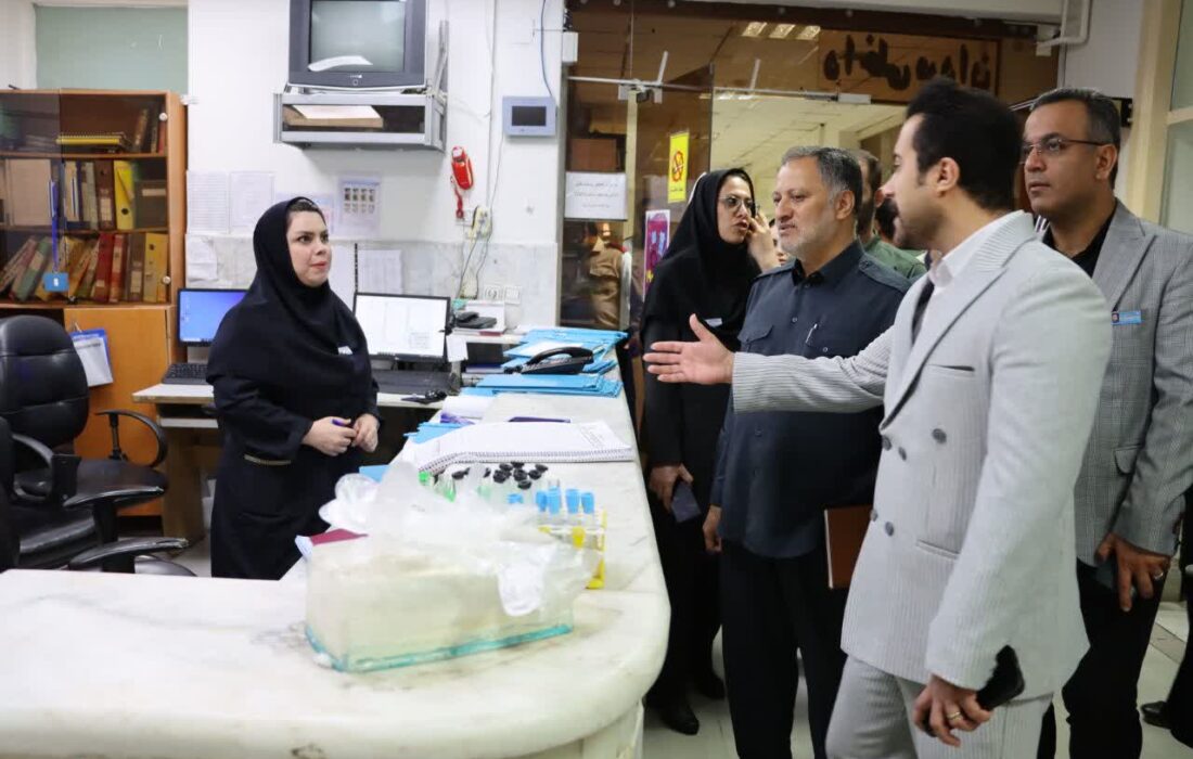 بازدید سرزده بازرس کل گیلان از بیمارستان امام خمینی(ره) شهرستان صومعه سرا 