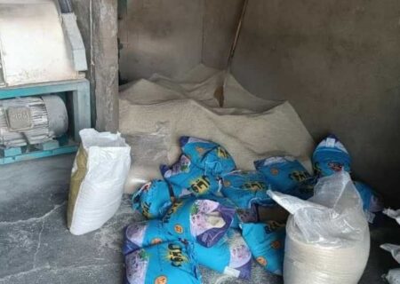 کشف ۳۸۰۰ کیلوگرم برنج ایرانی و خارجی احتکار شده در شهر رشت