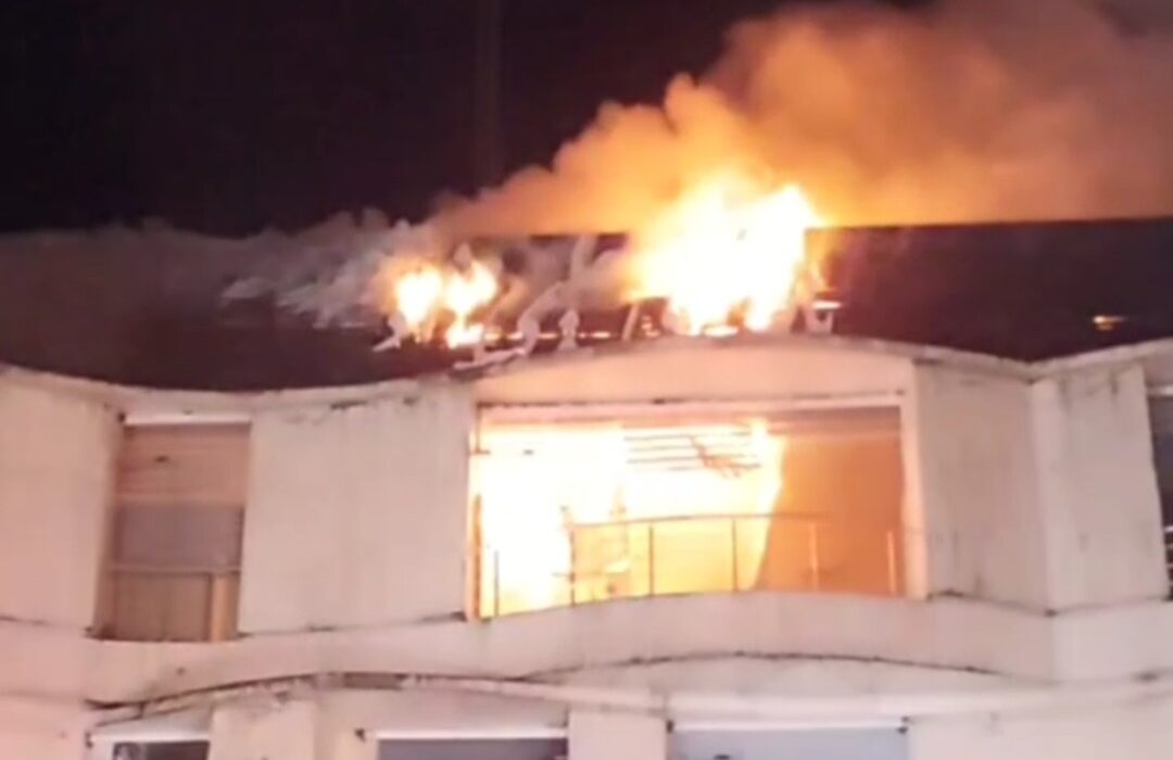 اعزام تیم‌های کمکی آتش نشانی رشت به خمام