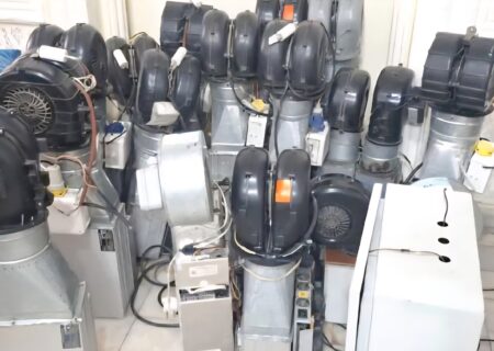 از کشف ۱۷ دستگاه ماینر تا توقیف ۱۲ تن شن ماسه ساحلی غیرمجاز در رشت