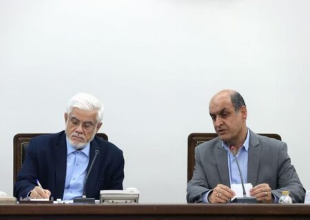 لزوم تسریع در پرداخت خسارت جنگ زدگان تا ضرورت حمایت جدی دولت از کشاورزان گیلانی در دیدار استاندار با دکتر عارف