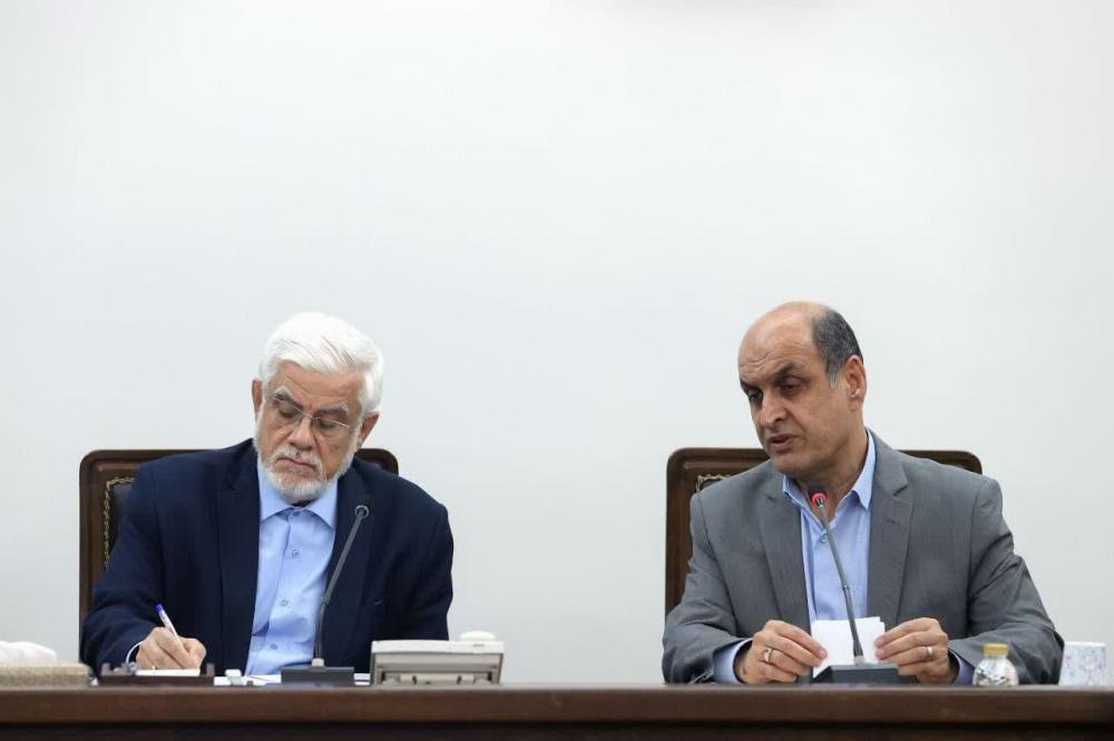 لزوم تسریع در پرداخت خسارت جنگ زدگان تا ضرورت حمایت جدی دولت از کشاورزان گیلانی در دیدار استاندار با دکتر عارف