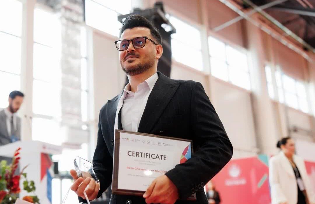 جوان گیلانی برنده جایزه «رهبران جوان بریکس و سازمان همکاری شانگهای»