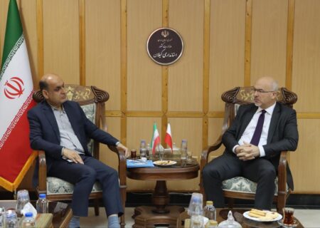 استاندار گیلان در دیدار با کاردار لهستان تأکید کرد: روابط تاریخی ایران و لهستان ظرفیتی ارزشمند برای توسعه همکاری‌های فرهنگی و اقتصادی