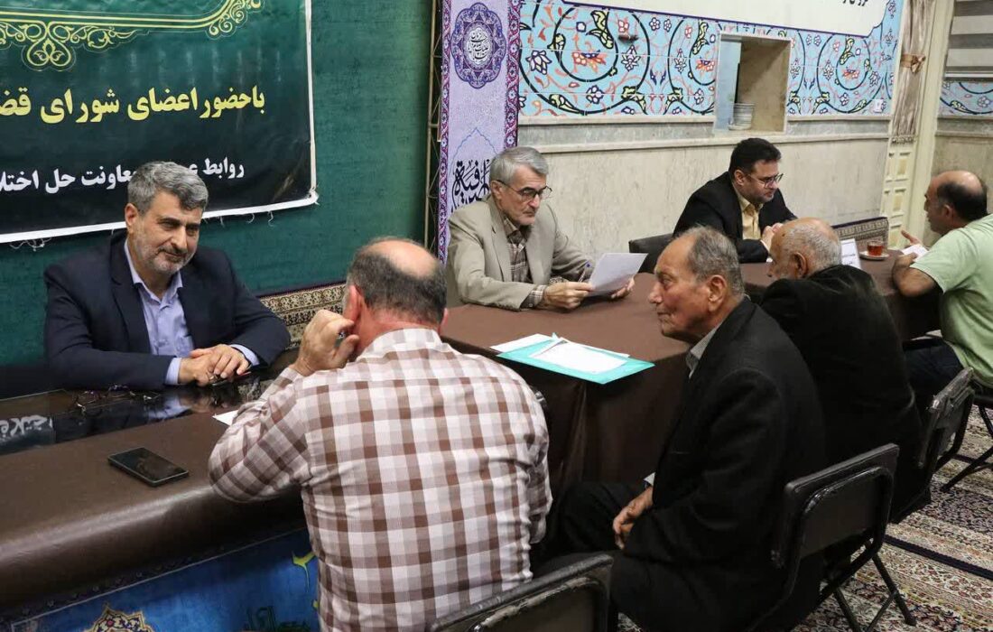 دیدار چهره به چهره رئیس کل دادگستری گیلان با مردم در مساجد رشت