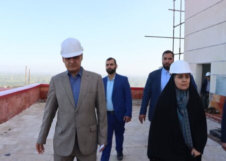 بازدید مشترک استاندار گیلان‌ و وزیر راه و شهرسازی از بیمارستان در حال احداث لاکان رشت