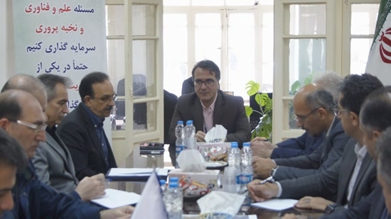 تشکیل هیات‌های اندیشه‌ورز گامی موثر برای نقش آفرینی نخبگان