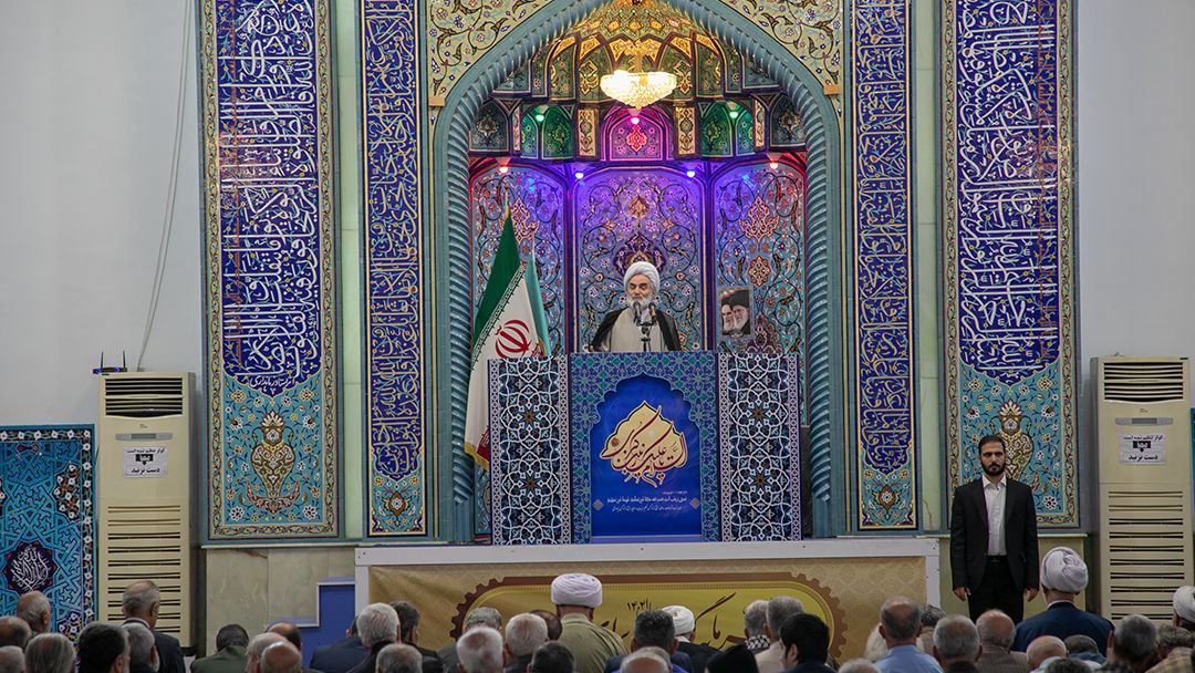 آگاهی‌بخشی و توجه به معیشت مردم از اولویت‌های اساسی مدیران است/تاکید خطیب جمعه رشت بر حمایت از پرستاران