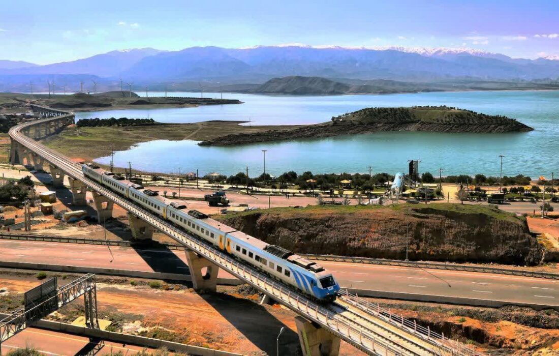 نواختن سوت نخستین قطار گردشگری گیلان در ۹ آبان