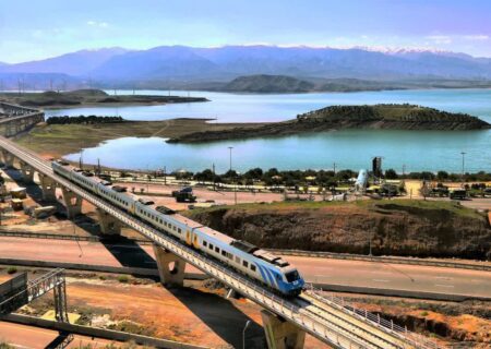 نواختن سوت نخستین قطار گردشگری گیلان در ۹ آبان