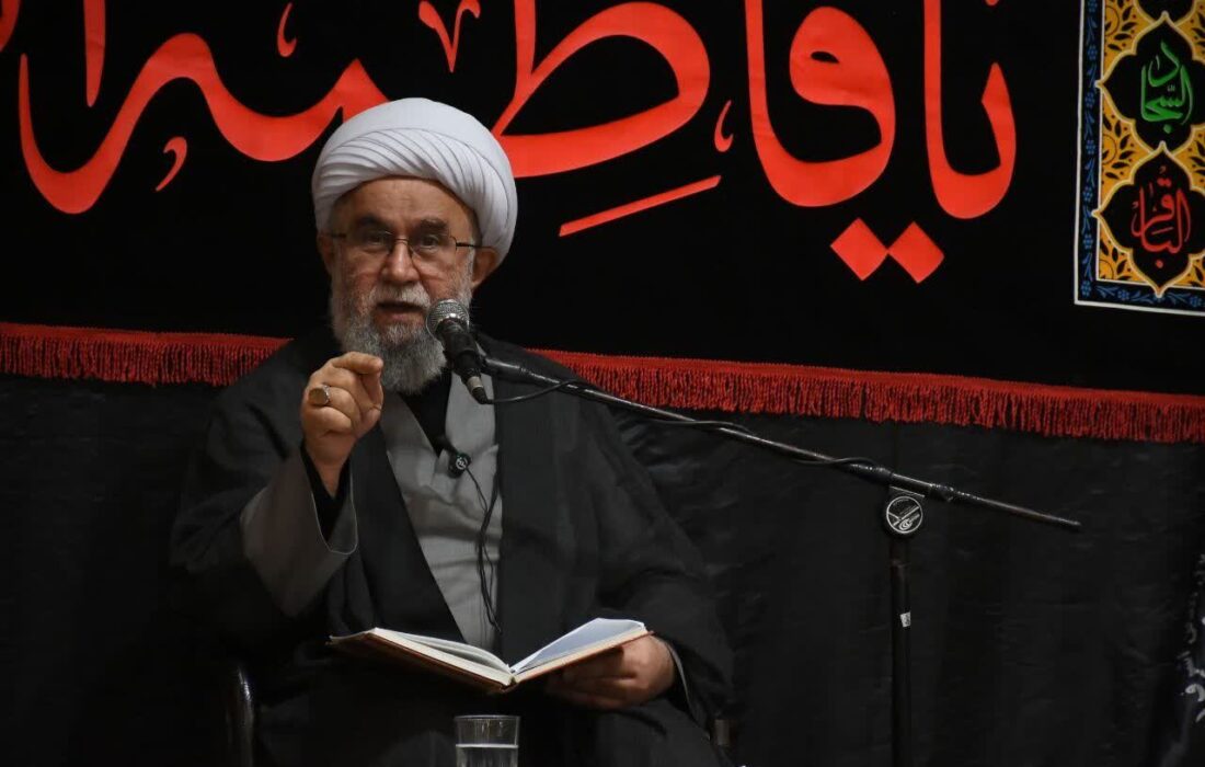 آیت‌الله رمضانی: سیره فاطمی نقشه راه زندگی پاک است / عبادت خالصانه انسان را به قله بندگی می‌رساند
