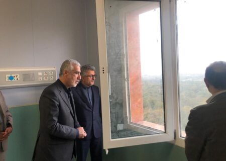 بازدید معاون وزیر بهداشت از بیمارستان ۴۲۱ تخت‌خوابی لاکان