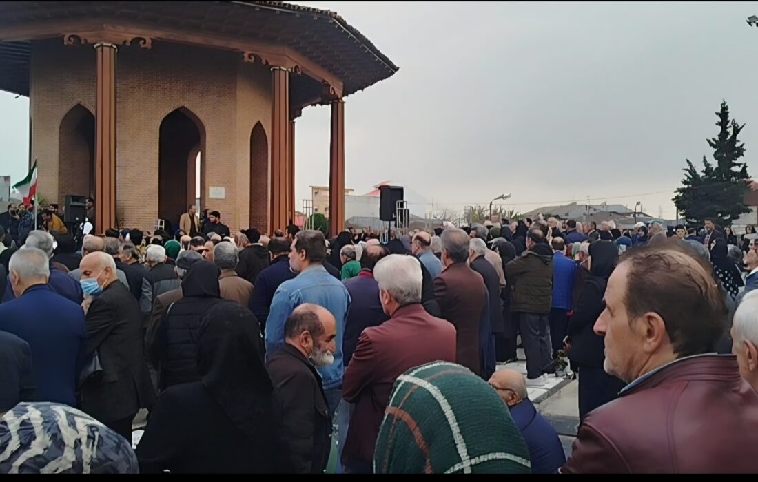 پیکر “ناصر مسعودی” خواننده پرآوازه گیلانی در جوار مزار میرزا کوچک آرام گرفت