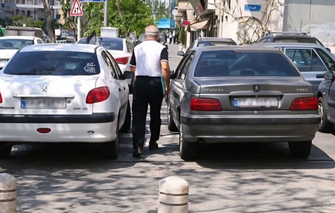 تشدید برخورد پلیس راهور گیلان با پارک خودروها در پیاده‌راه‌ها
