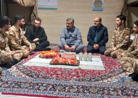 شب یلدایی صمیمی سربازان با فرمانده سپاه ناحیه مرکزی رشت /شب یلدای خاطره‌انگیز در سپاه ناحیه رشت