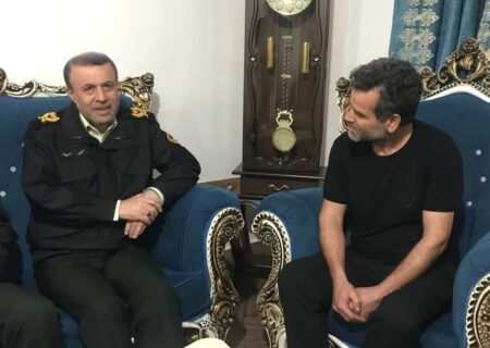 خانواده شهدا مایه عزت نظام اسلامی هستند