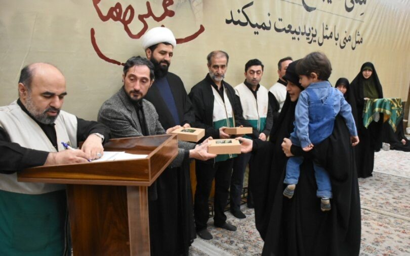 مراسم تجلیل از ۴۲ مادر برگزیده رویداد «شکوه مادری» در رشت برگزار شد