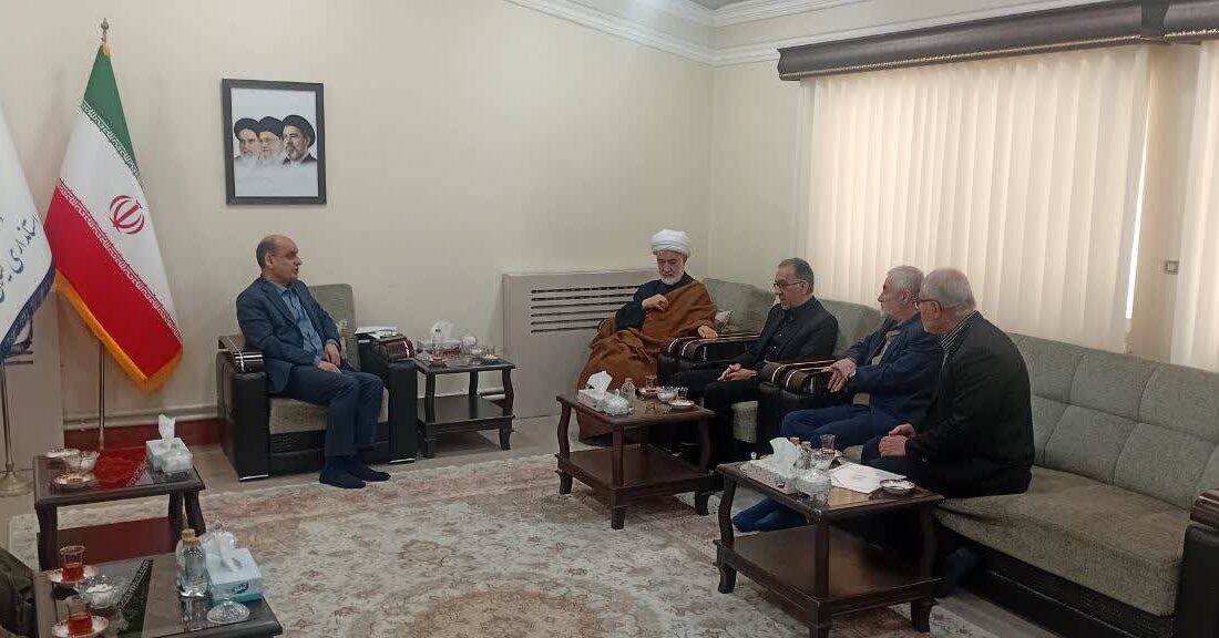 بررسی روند بازسازی مسجد مجتهد رشت در دیدار هیئت امنا با استاندار گیلان