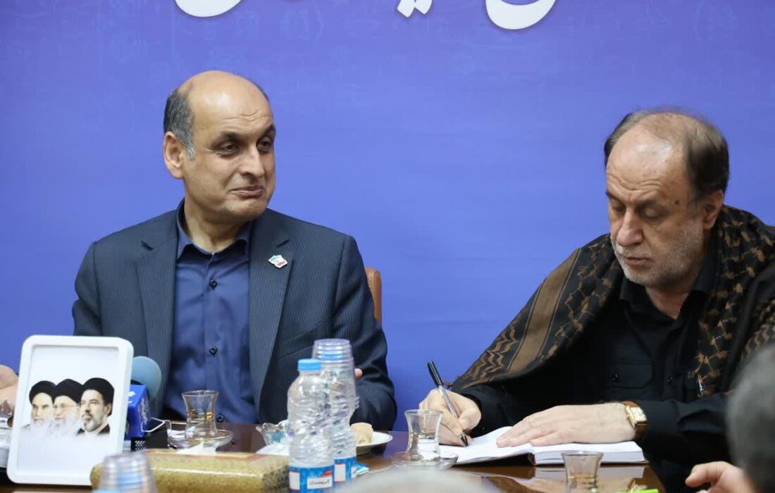 حاجی‌بابایی: طرح ۲ دوفوریتی  تنگه هرمز در دستور کار مجلس قرار دارد