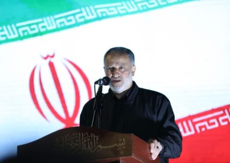 مردم ایران در بزنگاه‌های تاریخی ثابت کردند پای انقلاب و نظام مقدس ایستادند